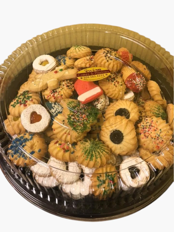 Decorated cookie by Ewing Cakes 2