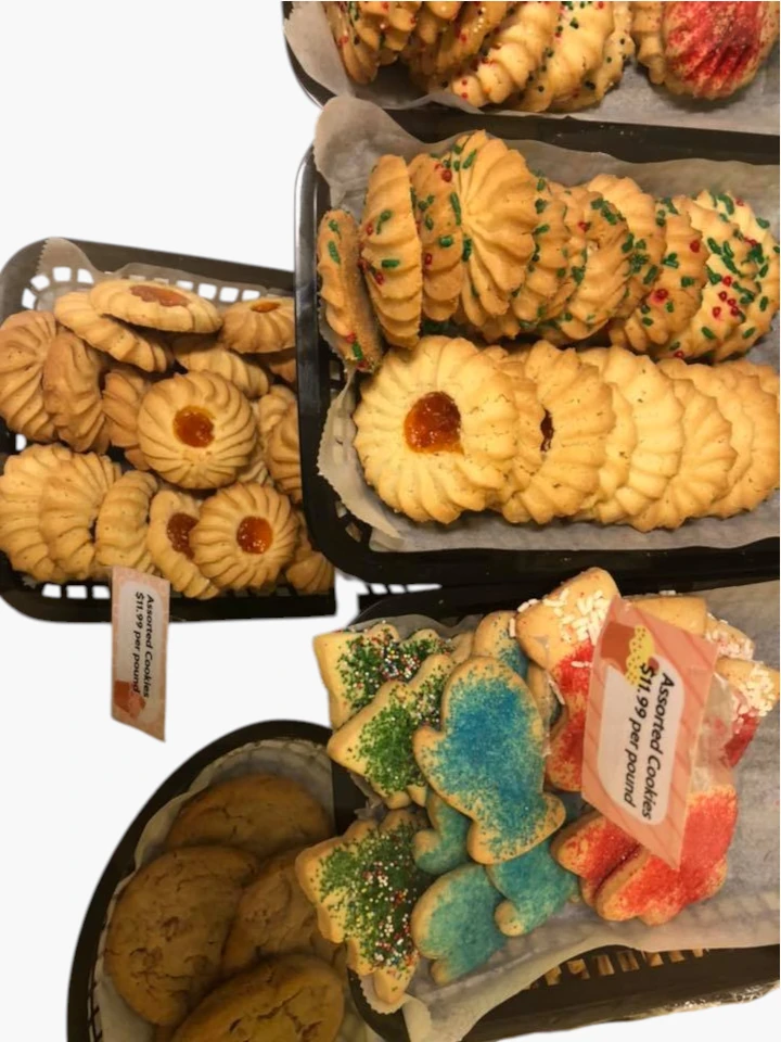 Decorated cookie by Ewing Cakes 3