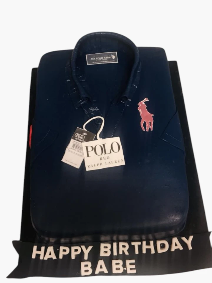 Custom cake by Ewing Cakes 16