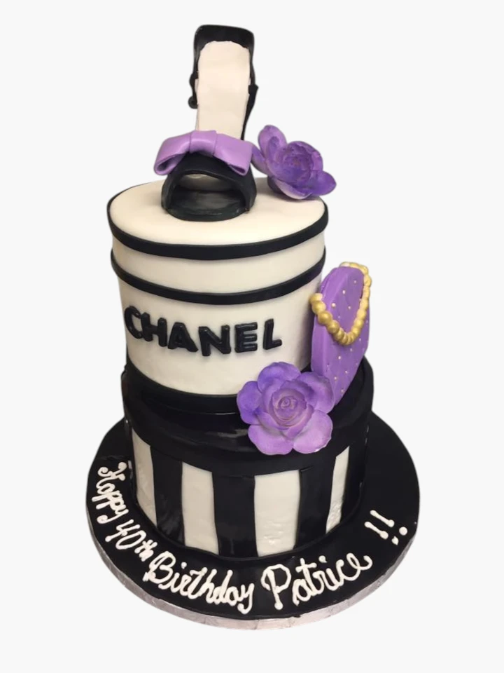 Custom cake by Ewing Cakes 3