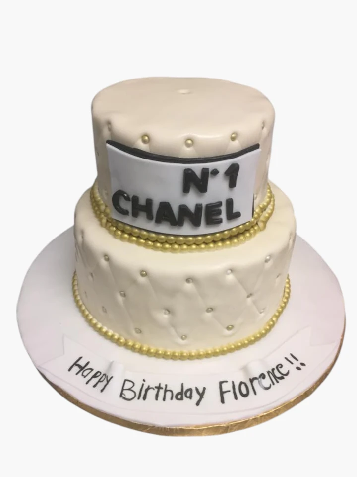Custom cake by Ewing Cakes 6